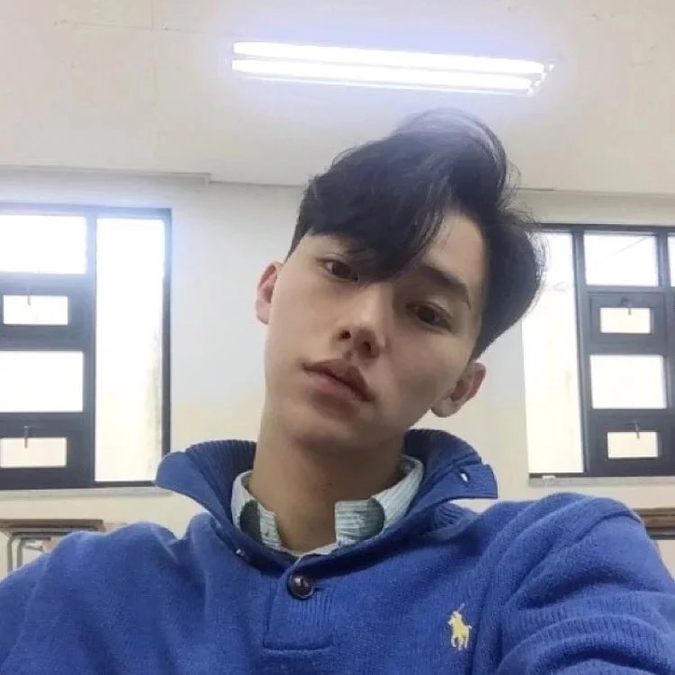 吴佳育苛