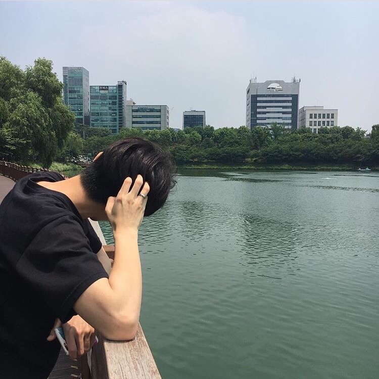 贡固雨剑